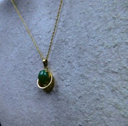 GREEN PENDANT 1 20 12K A